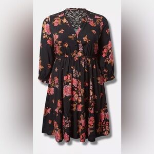 TORRID V NECK LENGTH MINI CHALLIS BLACK FLORAL DRESS SIZE 5